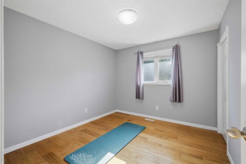 4640 47 Street, Sylvan Lake, AB - Indoor Photo Showing Other Room