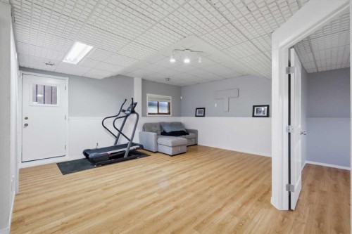 4640 47 Street, Sylvan Lake, AB - Indoor