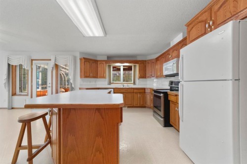 3806 50 Street, Camrose, AB - Indoor Photo Showing Kitchen