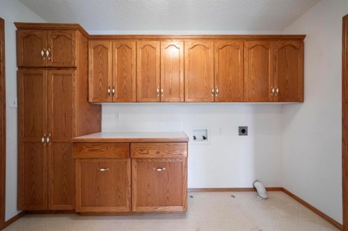 3806 50 Street, Camrose, AB - Indoor
