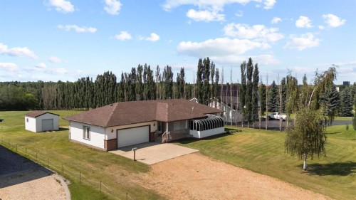 3806 50 Street, Camrose, AB - Outdoor