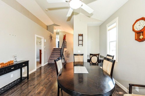 5206 33A Avenue, Camrose, AB - Indoor Photo Showing Dining Room