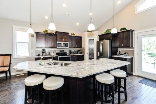 5206 33A Avenue, Camrose, AB - Indoor Photo Showing Kitchen With Double Sink With Upgraded Kitchen