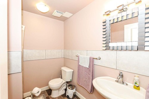 5206 33A Avenue, Camrose, AB - Indoor Photo Showing Bathroom