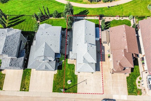 5206 33A Avenue, Camrose, AB - Outdoor