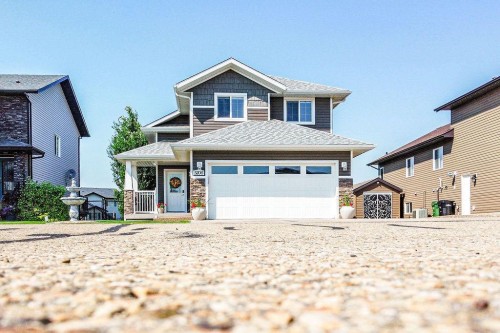 5206 33A Avenue, Camrose, AB - Outdoor