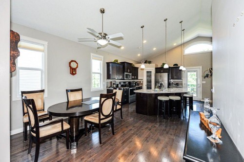 5206 33A Avenue, Camrose, AB - Indoor Photo Showing Dining Room