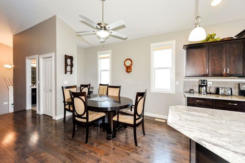 5206 33A Avenue, Camrose, AB - Indoor Photo Showing Dining Room