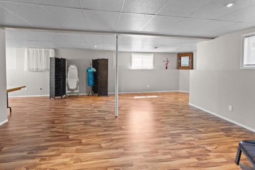 5408 59 Street, Camrose, AB - Indoor Photo Showing Other Room