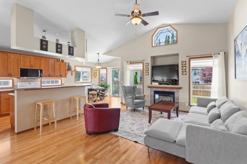 5408 59 Street, Camrose, AB - Indoor Photo Showing Living Room