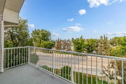 306-5435 Lakeshore Drive, Sylvan Lake, AB - Outdoor With Balcony