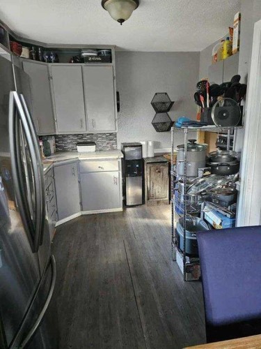 4817 40 Street, Lloydminster, SK - Indoor