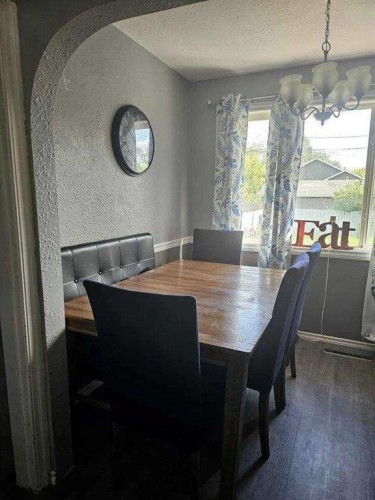 4817 40 Street, Lloydminster, SK - Indoor Photo Showing Dining Room