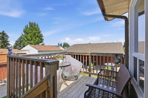 5616 45Th Street, Innisfail, AB - Outdoor With Deck Patio Veranda With Exterior