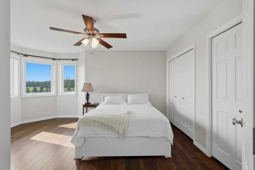 430057 Range Road 22, Rural Ponoka County, AB - Indoor Photo Showing Bedroom