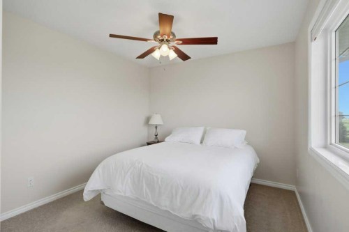 430057 Range Road 22, Rural Ponoka County, AB - Indoor Photo Showing Bedroom