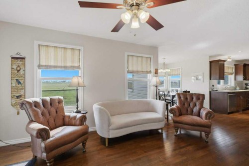 430057 Range Road 22, Rural Ponoka County, AB - Indoor Photo Showing Living Room