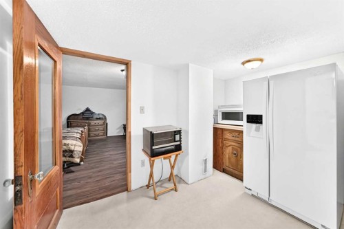 3 43 Avenue Close, Lacombe, AB - Indoor