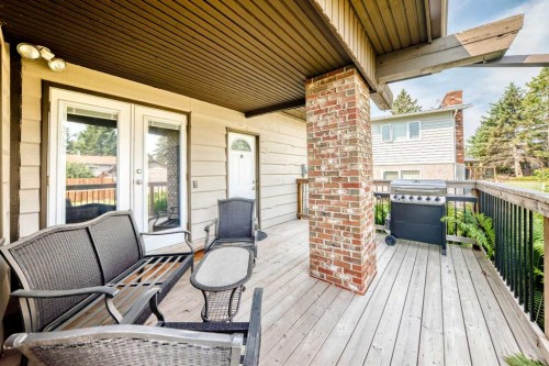 3 43 Avenue Close, Lacombe, AB - Outdoor With Deck Patio Veranda With Exterior