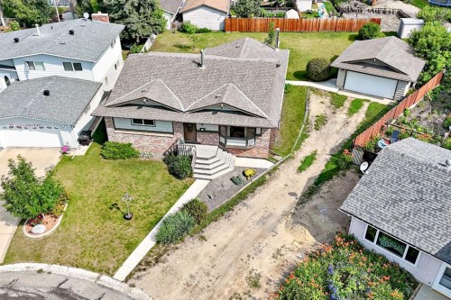 3 43 Avenue Close, Lacombe, AB - Outdoor