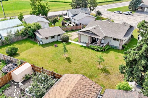 3 43 Avenue Close, Lacombe, AB - Outdoor