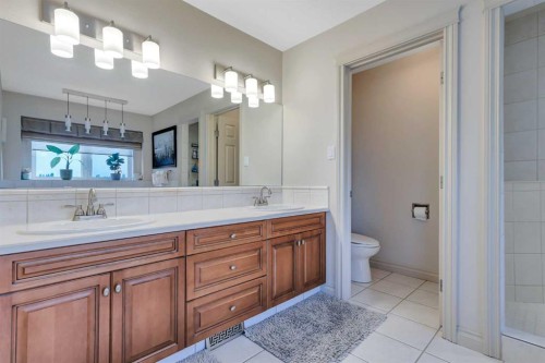57 Archer Drive, Red Deer, AB - Indoor Photo Showing Bathroom