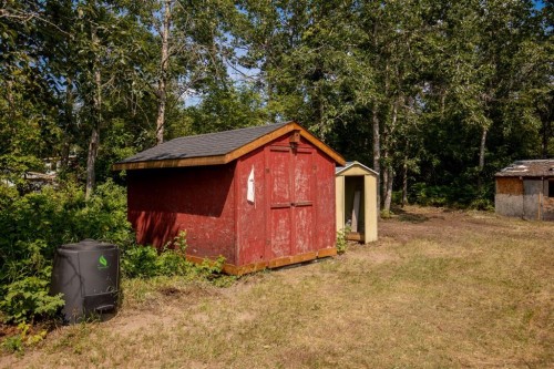 56 Lakeview Avenue, Gull Lake, AB - Outdoor