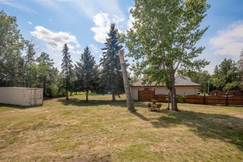 56 Lakeview Avenue, Gull Lake, AB - Outdoor