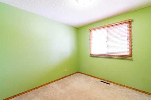 5005 53 Street, Castor, AB - Indoor Photo Showing Other Room
