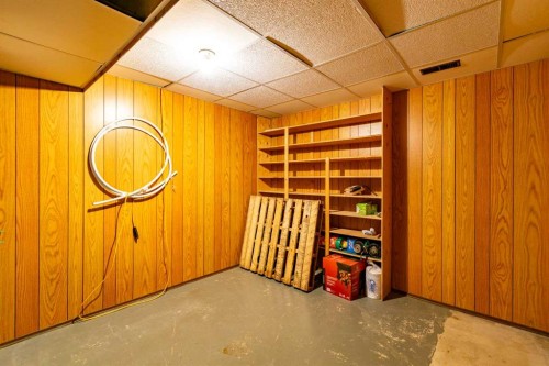5005 53 Street, Castor, AB - Indoor Photo Showing Other Room