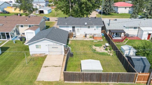 5005 53 Street, Castor, AB - Outdoor