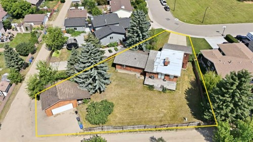 24 Brookes Crescent, Red Deer, AB -  With View