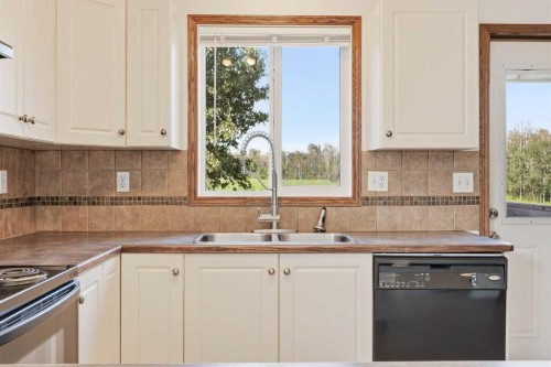 34 Keen Crescent, Red Deer, AB - Indoor Photo Showing Kitchen With Double Sink