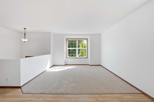 34 Keen Crescent, Red Deer, AB - Indoor Photo Showing Other Room