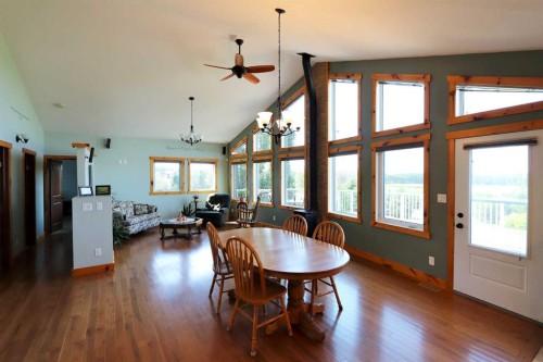 425062 Range Road 250, Rural Ponoka County, AB - Indoor Photo Showing Dining Room
