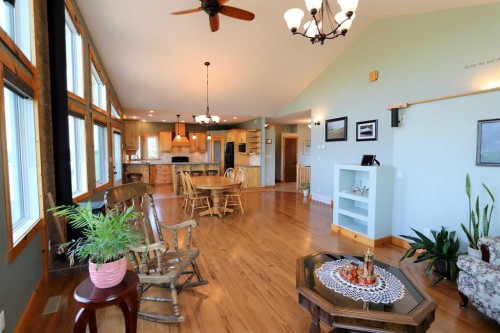 425062 Range Road 250, Rural Ponoka County, AB - Indoor