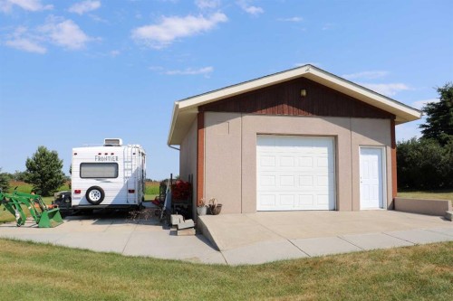 425062 Range Road 250, Rural Ponoka County, AB - Outdoor With Exterior