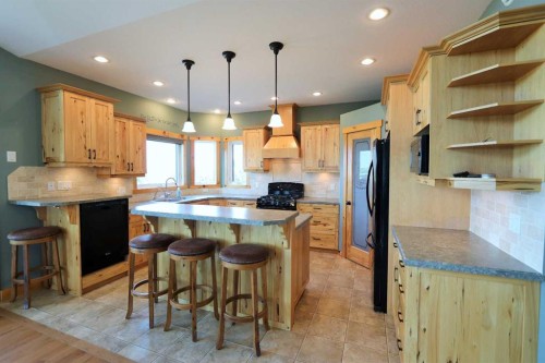 425062 Range Road 250, Rural Ponoka County, AB - Indoor Photo Showing Kitchen
