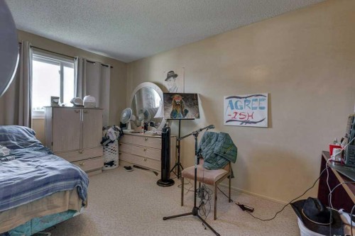 165 Greig Drive, Red Deer, AB - Indoor Photo Showing Bedroom