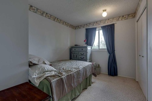 165 Greig Drive, Red Deer, AB - Indoor Photo Showing Bedroom