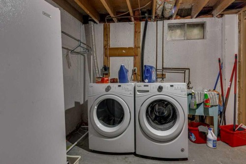 165 Greig Drive, Red Deer, AB - Indoor Photo Showing Laundry Room