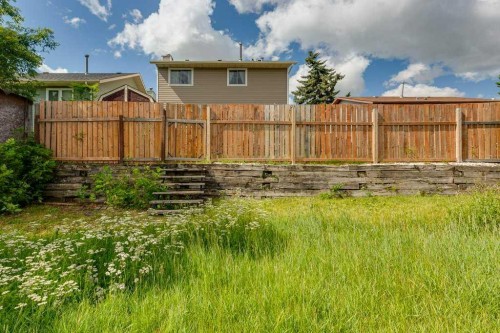 165 Greig Drive, Red Deer, AB - Outdoor