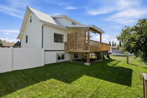 17-829 20 Street, Spruce View, AB - Outdoor With Deck Patio Veranda