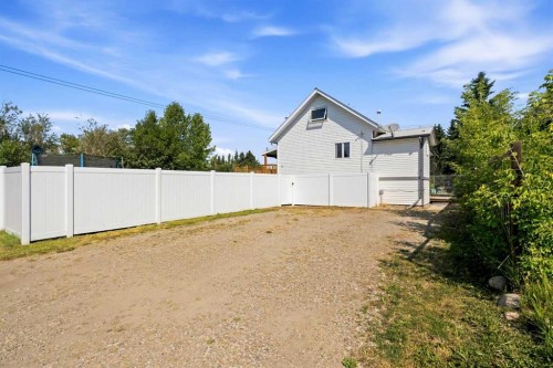 17-829 20 Street, Spruce View, AB - Outdoor