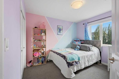 21 Regatta Way, Sylvan Lake, AB - Indoor Photo Showing Bedroom