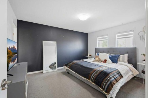 21 Regatta Way, Sylvan Lake, AB - Indoor Photo Showing Bedroom