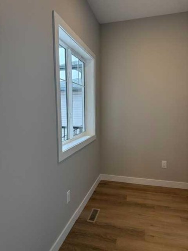 85 Gray Close, Sylvan Lake, AB - Indoor Photo Showing Other Room