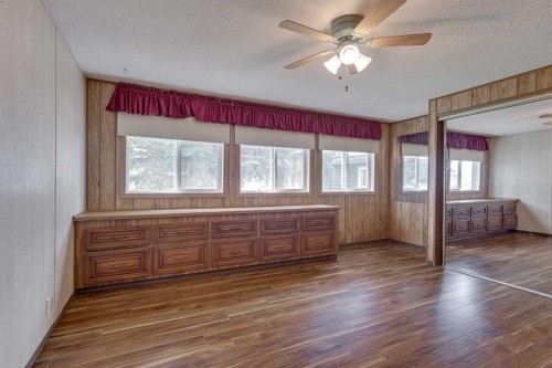 71 Parkside Avenue, Red Deer, AB 