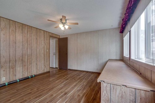 71 Parkside Avenue, Red Deer, AB 