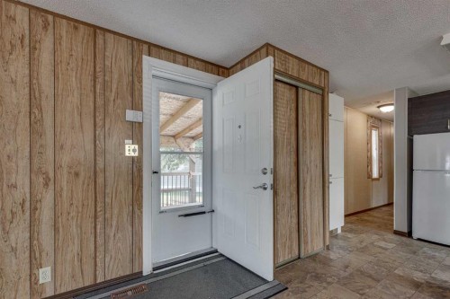 71 Parkside Avenue, Red Deer, AB 